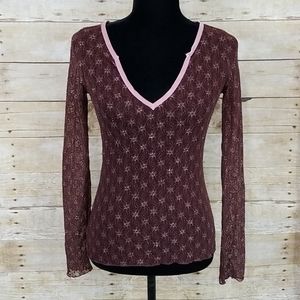 Women’s Lace V-Neck Long Sleeve Top in Wine with Pink Trim